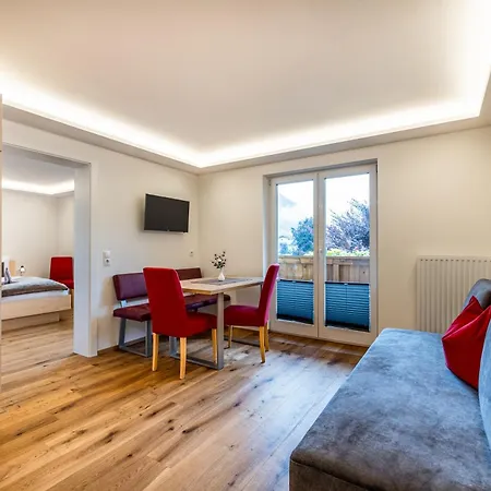 Haus Roswitha 3* 플라차우