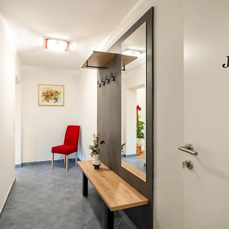 בית הארחה Haus Roswitha פלאכאו