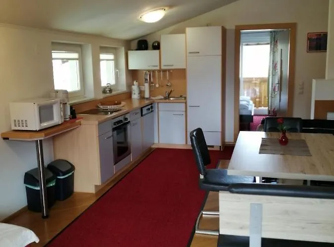 Guest house Haus Roswitha 3*